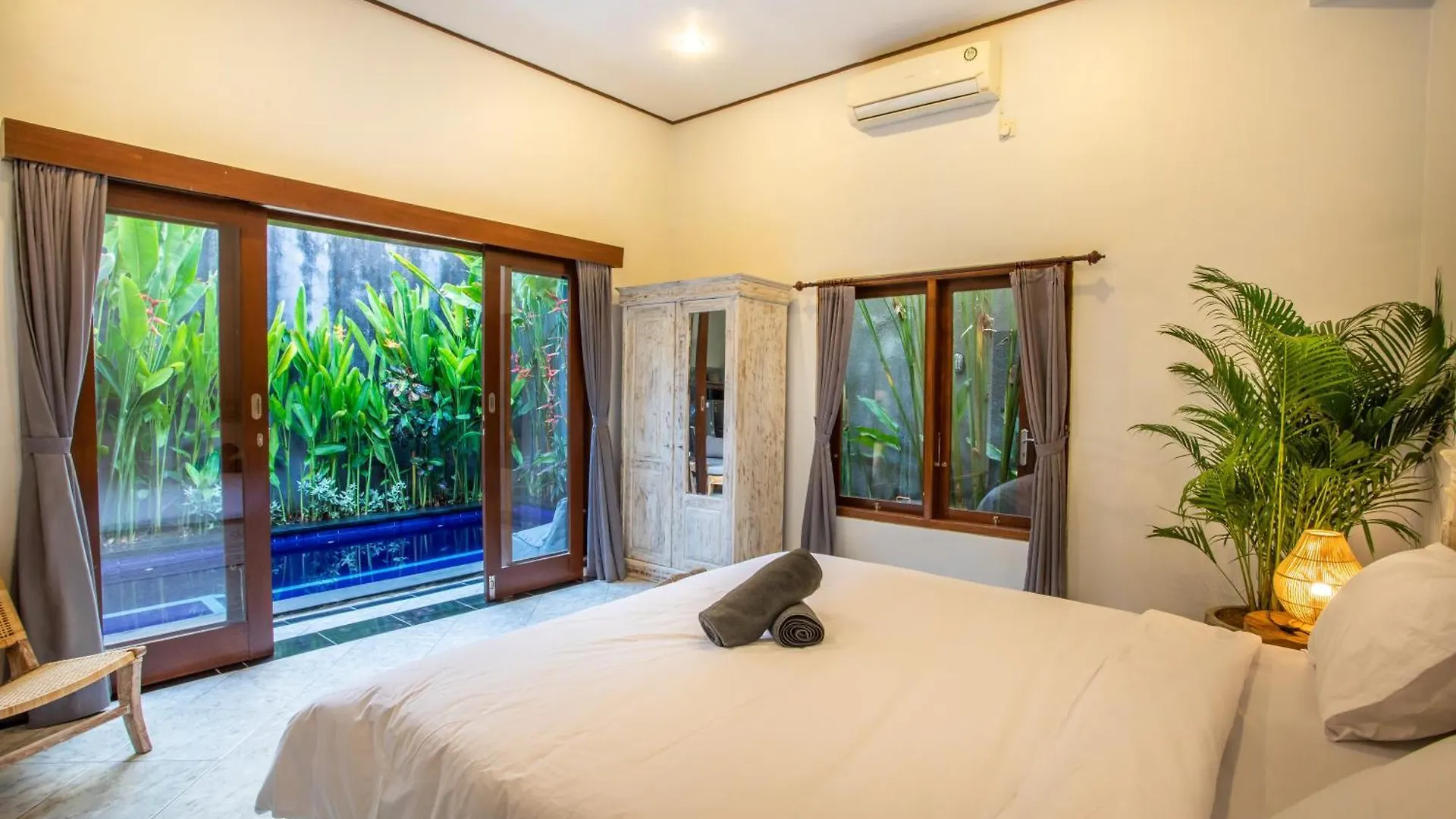 Villa Shiro Seminyak  Seminyak (Bali)